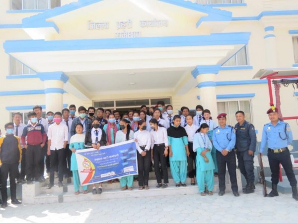 रामेछापमा विद्यार्थीसँग प्रहरी कार्यक्रमः अपराध न्यूनिकरणको प्रयास