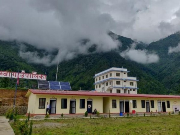 स्वास्थ्यकर्मीलाई दोरम्बा सैलुङ गाउँपालिकाद्धारा ५० प्रतिशत भत्ता दिने निणर्य 