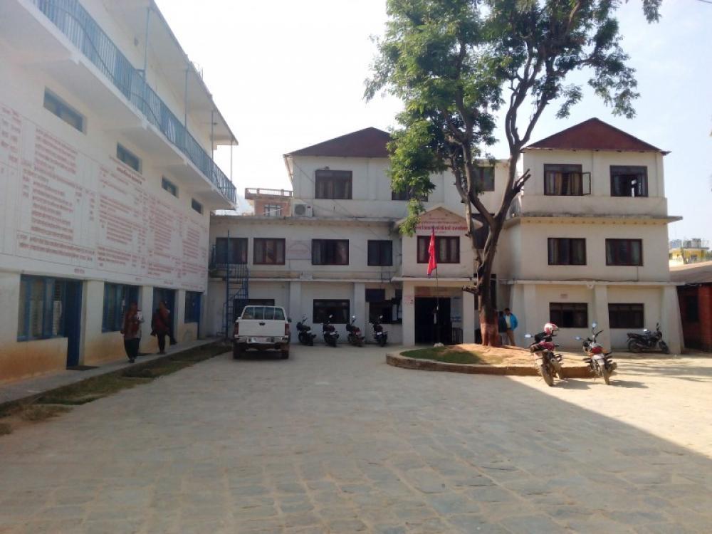 आजबाट खुले रामेछापका सरकारी कार्यालय र बैंकहरु