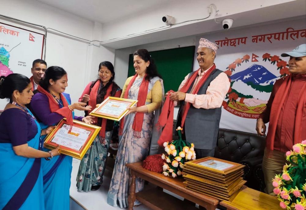 रामेछाप नगरपालिका आजबाट पूर्ण खोप सुनिश्चितता नगरपालिका घोषणा  ।
